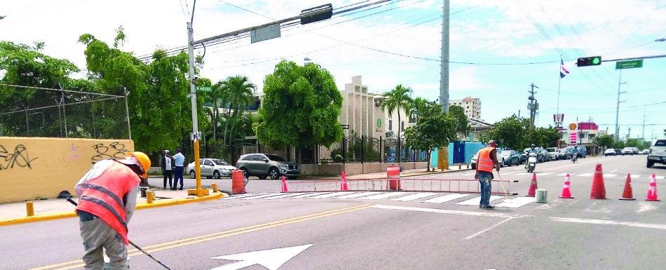 Alcaldía DN coloca señales para evitar paradas indebidas