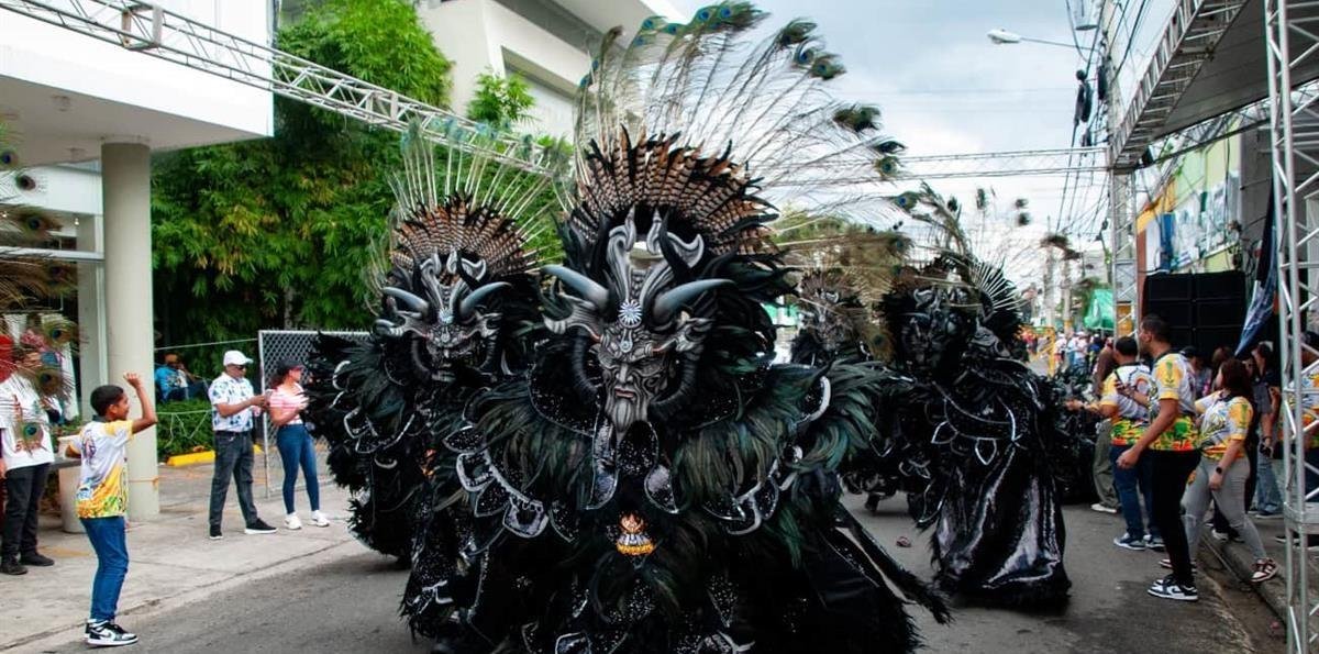 Carnaval: FundéuRAE aclara normas de escritura para festividades populares