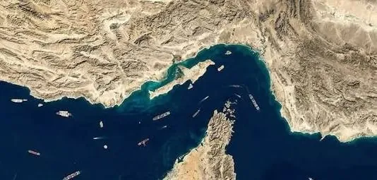 Irán afirma ataques EU afectan ‘gravemente’ reapertura Ormuz