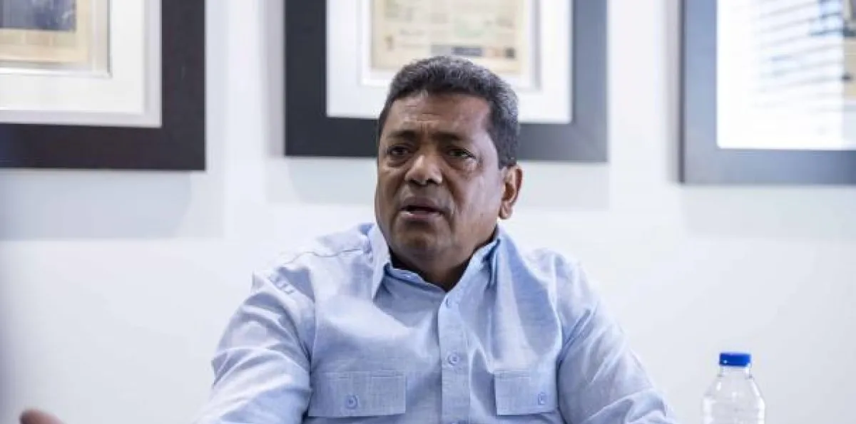 Defienden transparencia en procesos de licitación de camiones compactadores